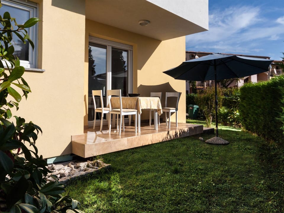 Wohnung in Monterol mit Garten und Terrasse Apartment in Monterol