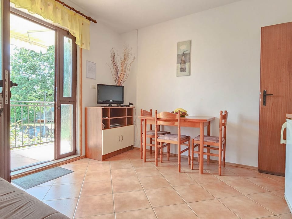 Appartement mit Balkon für 2 Personen Apartment in Novigrad