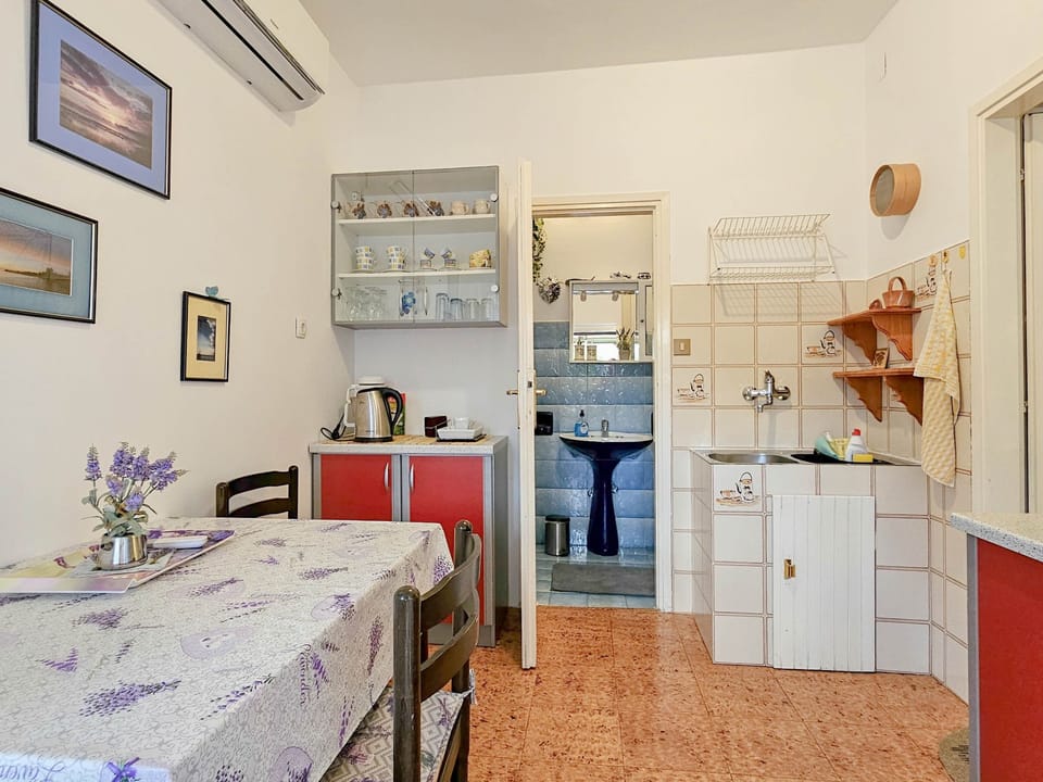 für 2 Personen ca. 30 m&sup2; in Karigador, Istrien (Umag und Umgebung) Apartment in Istria County