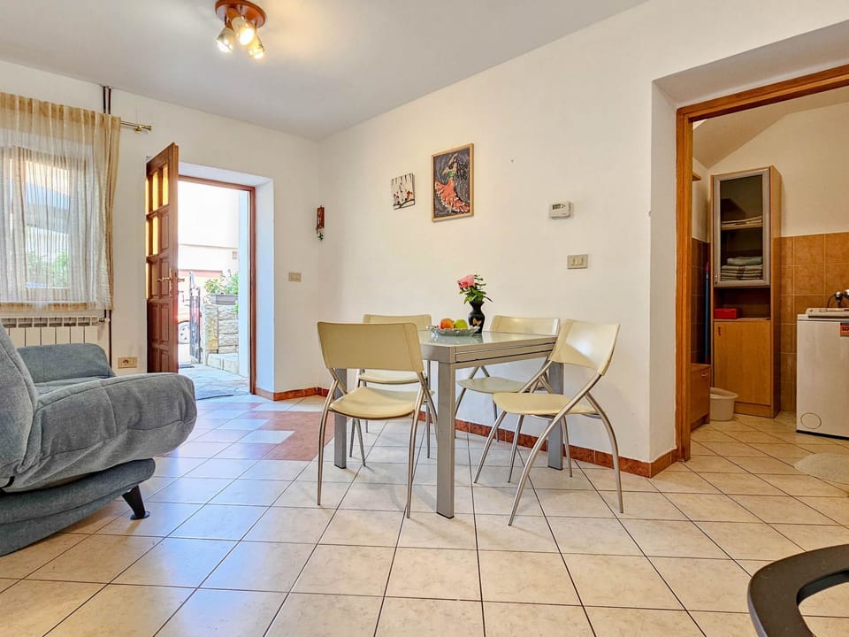 Wohnung "Valentino" direkt am Strand Apartment in Novigrad