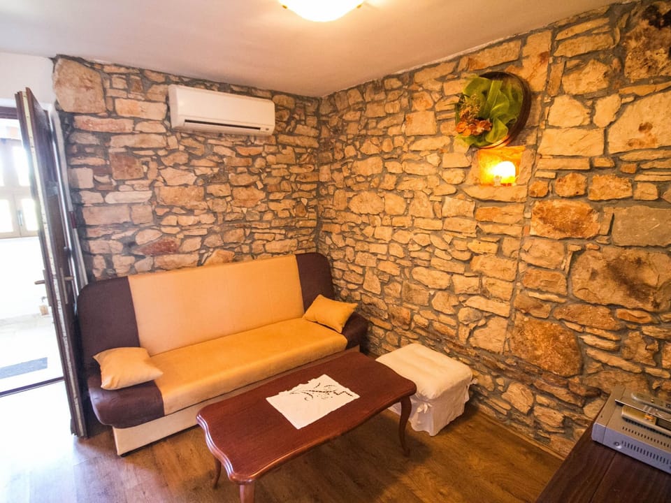 mit Terrasse Apartment in Istria County