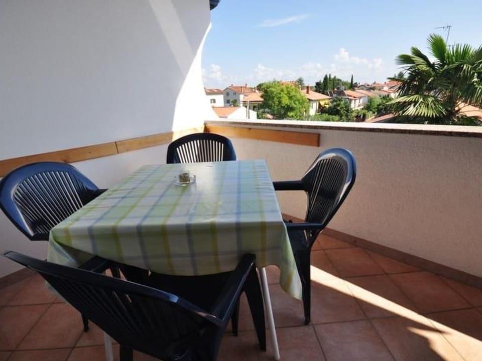 "Mira" mit Balkon Apartment in Novigrad