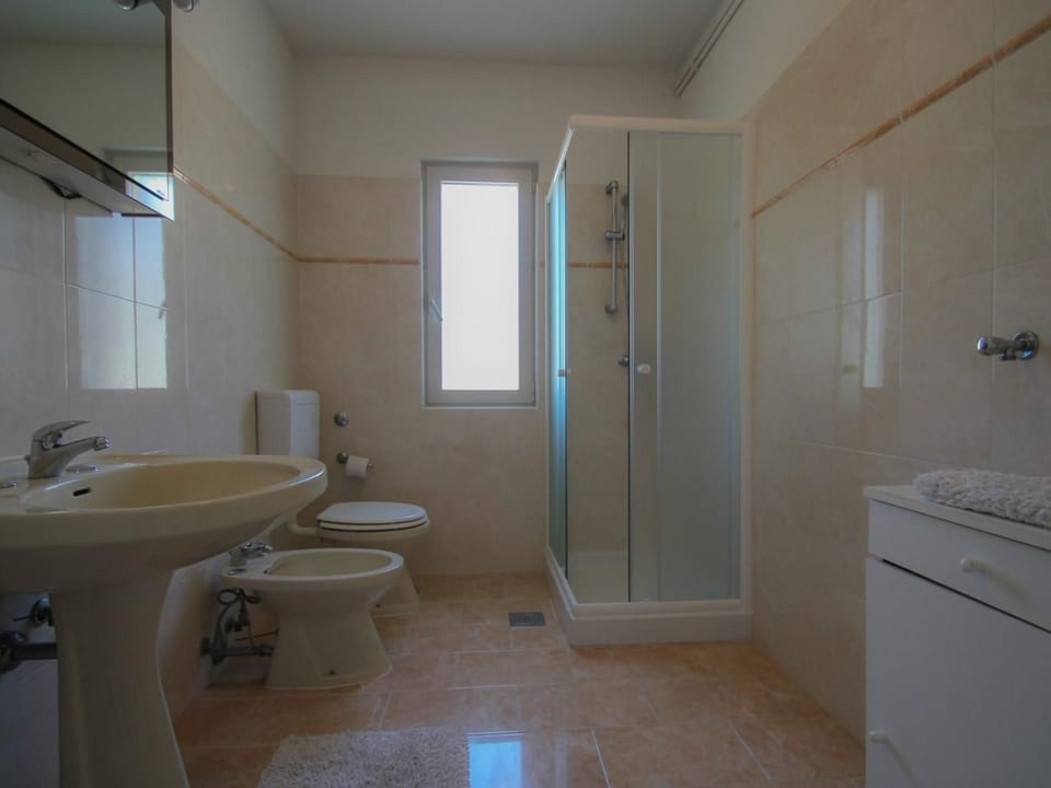 "Elena 4" direkt am Strand Apartment in Novigrad