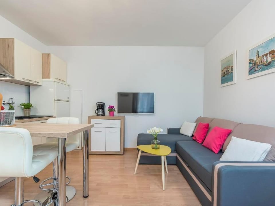 Oliveto Apartment in Poreč