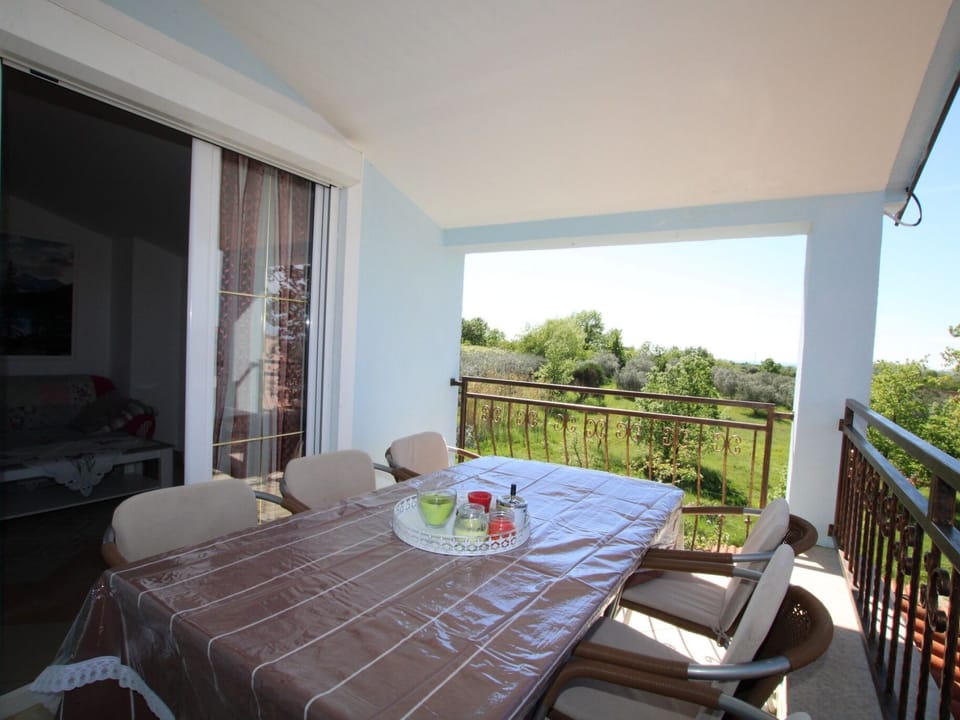 Apartment Julia Rosa / HR-11080-03 Apartment in Istria County