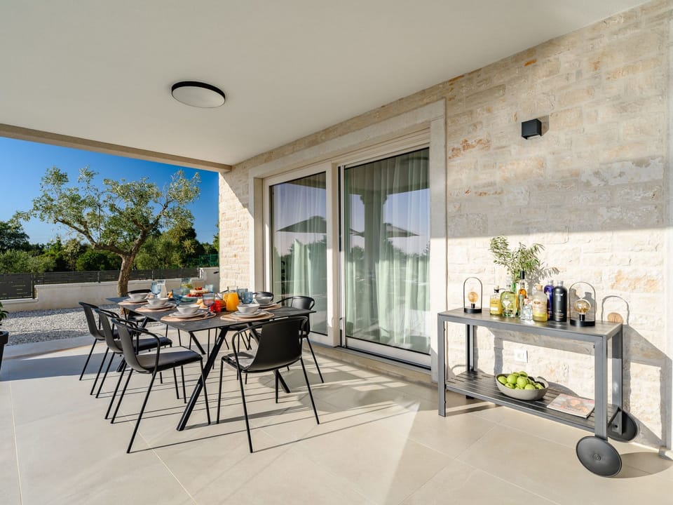 „Villa Natalia“ mit Meerblick Vacation rental in Istria County