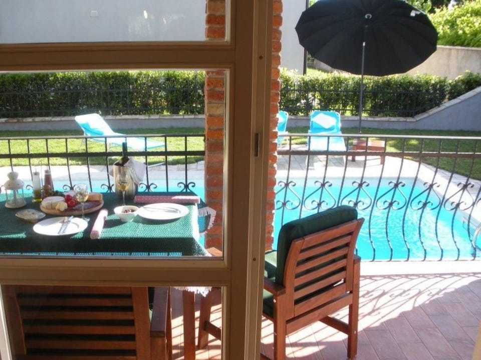Großzügiges Ferienhaus mit Pool und Sonnenterrasse Vacation rental in Istria County
