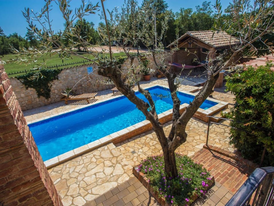 Andre Wohnung mit Pool Apartment in Istria County