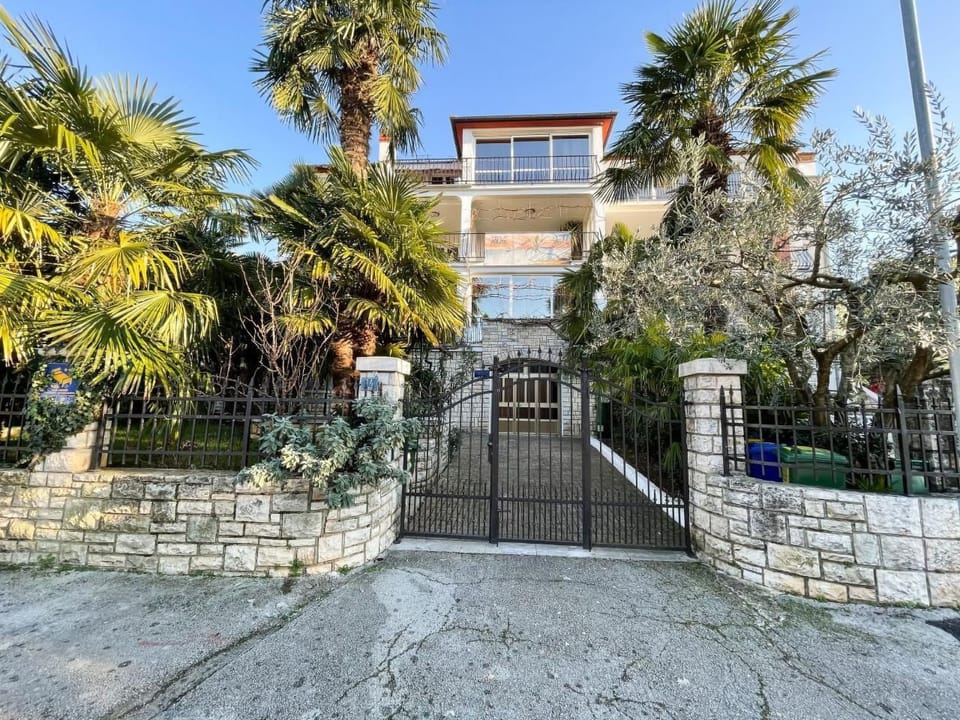 Appartement in Rovinj mit Garten, Terrasse und Grill Apartment in Rovinj