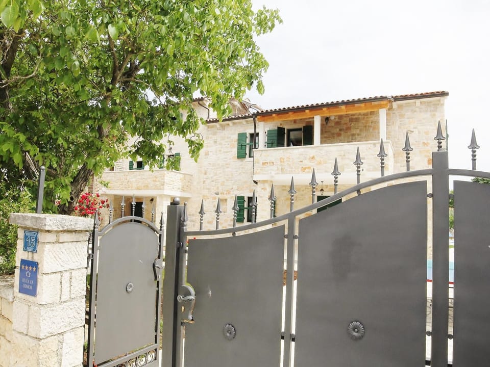 in Barat mit privatem Pool Vacation rental in Istria County