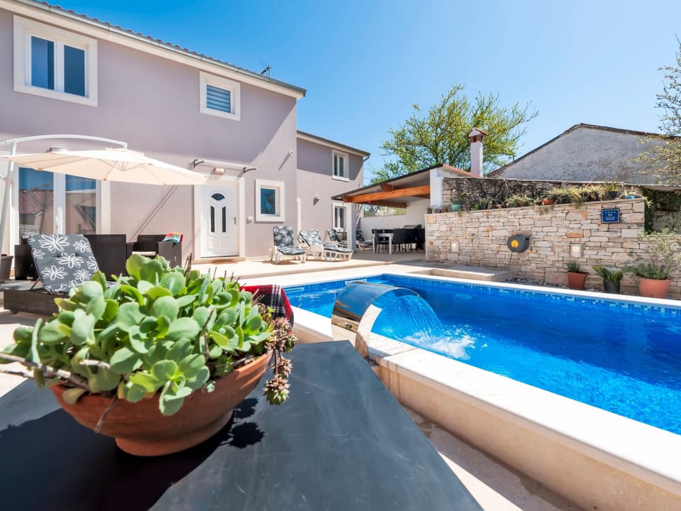 Neues Ferienhaus Nina in der Nähe von Rovinj Vacation rental in Istria County