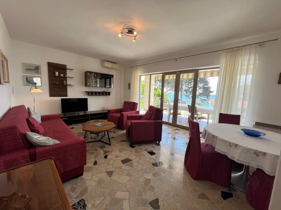 Geräumige Wohnung Lory mit Meerblick Apartment in Pula