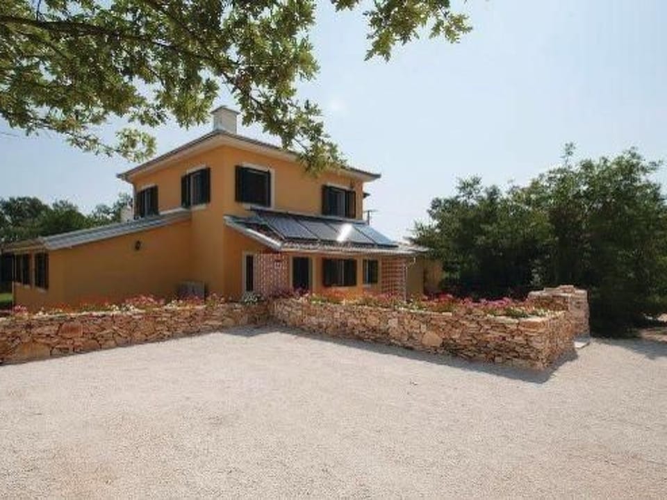 mit Pool, Whirlpool, Terrasse und Garten Vacation rental in Istria County