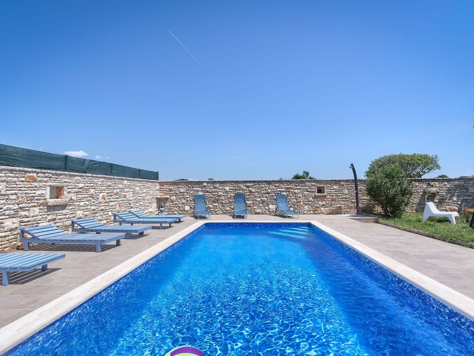  Vacation rental in Fažana