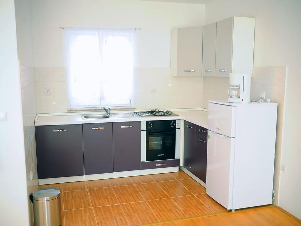 Ruhiges Ferienhaus mit Balkon und Garten Vacation rental in Fažana