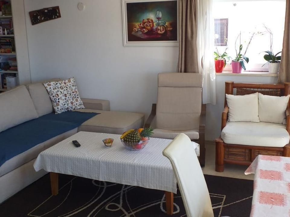 "Neue Wohnung" mit Privatparkplatz Apartment in Pula