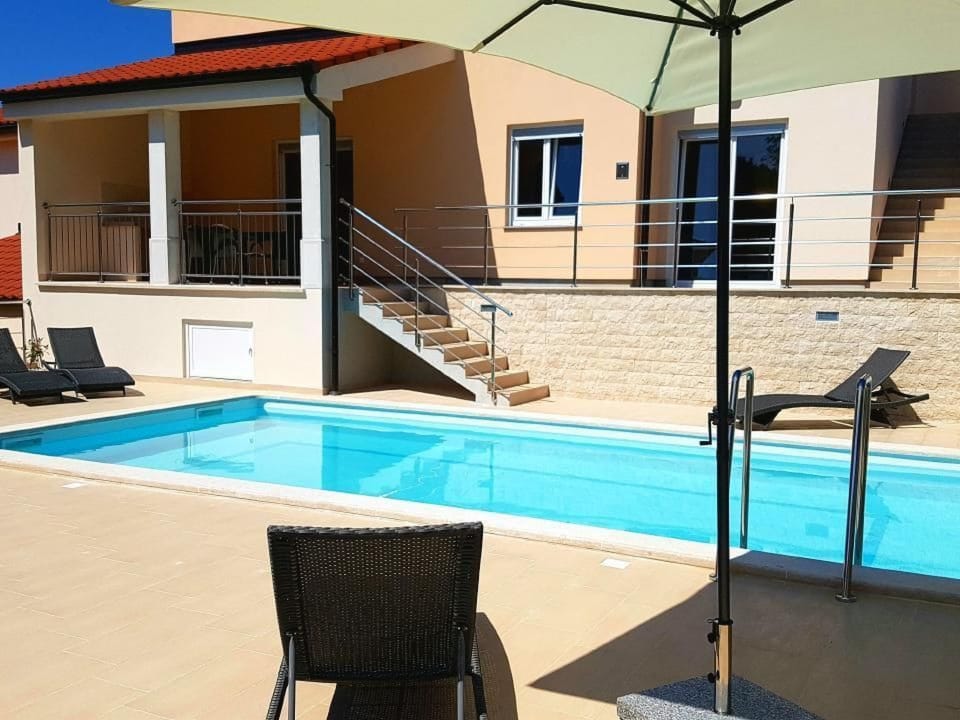 Villa "Marisol" mit Garten, Grill und Terrasse Vacation rental in Banjole