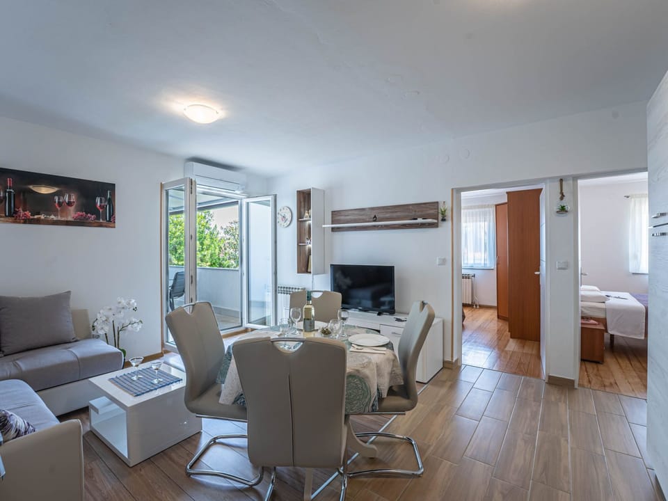 "Darko" mit Balkon Apartment in Pula
