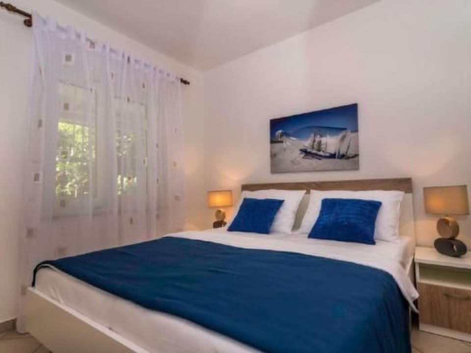 Wohnung in Pjescana Uvala mit Terrasse und Garte Apartment in Pula