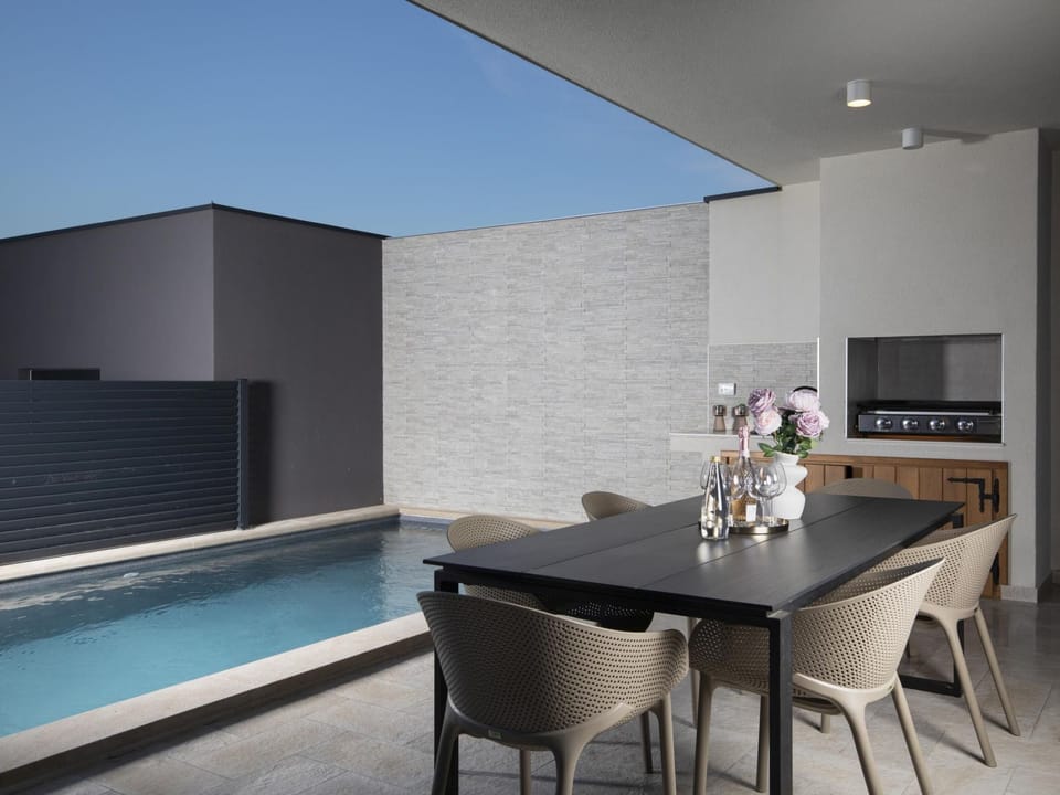 Villa Oasis mit beheiztem Pool, 700 m vom Meer e Vacation rental in Medulin