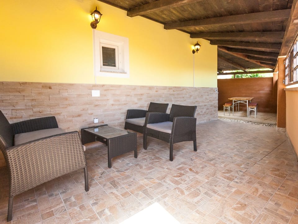 Haus im Industriestil Eni mit privatem Parkplatz Vacation rental in Istria County