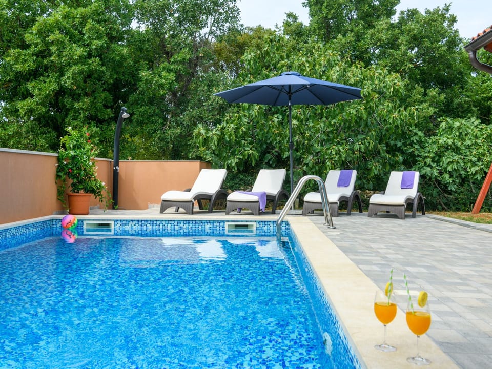 Villa mit privatem Pool auf einem 4000 Quadratmeter großen Grundstück. Vacation rental in Istria County