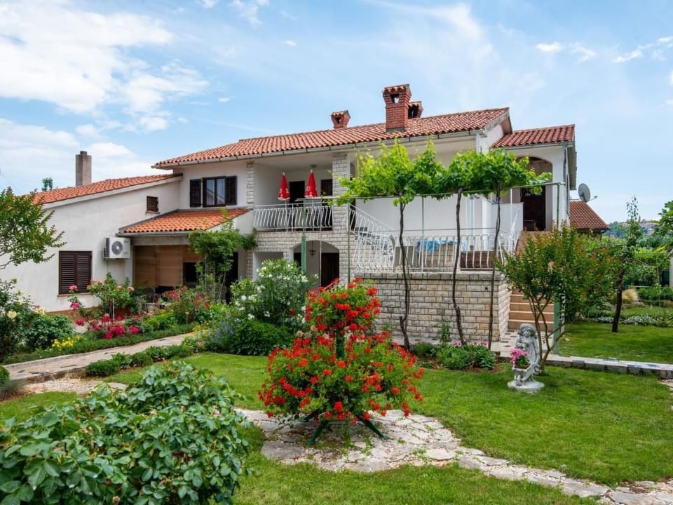 Vinez Apartment in Istria County