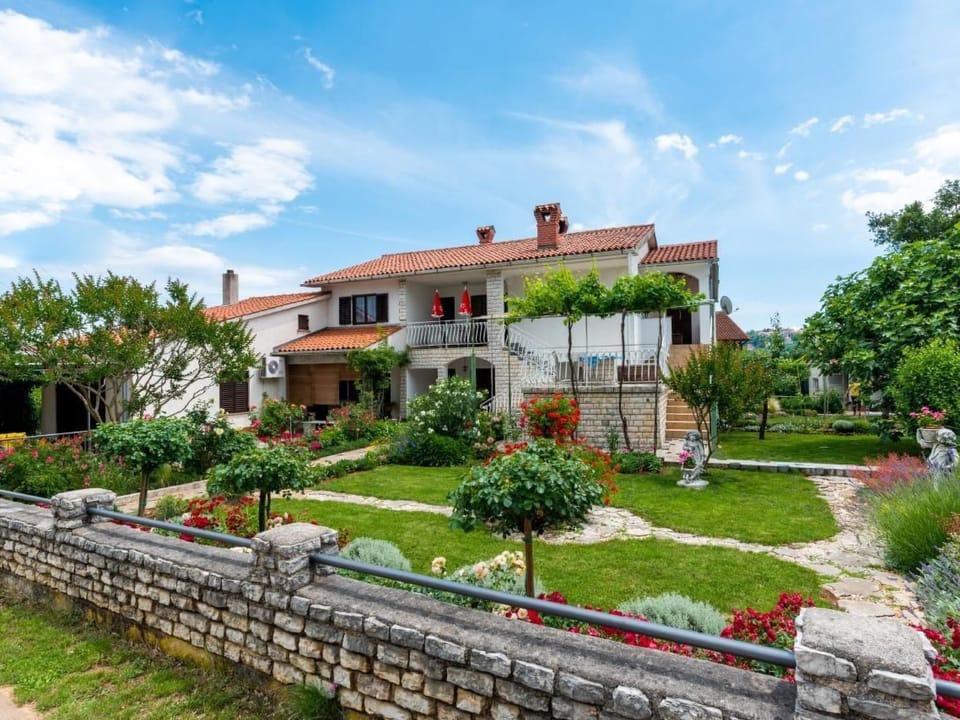 Vinez Apartment in Istria County