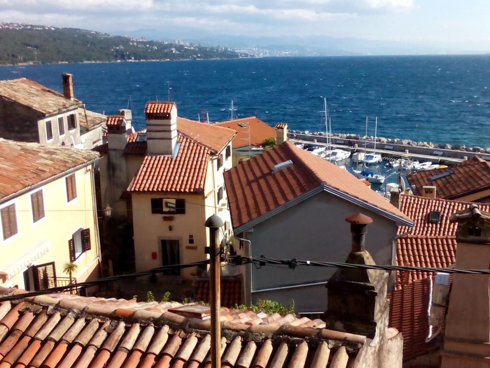 Schöne Ferienwohnung mit Balkon und Garten Apartment in Opatija
