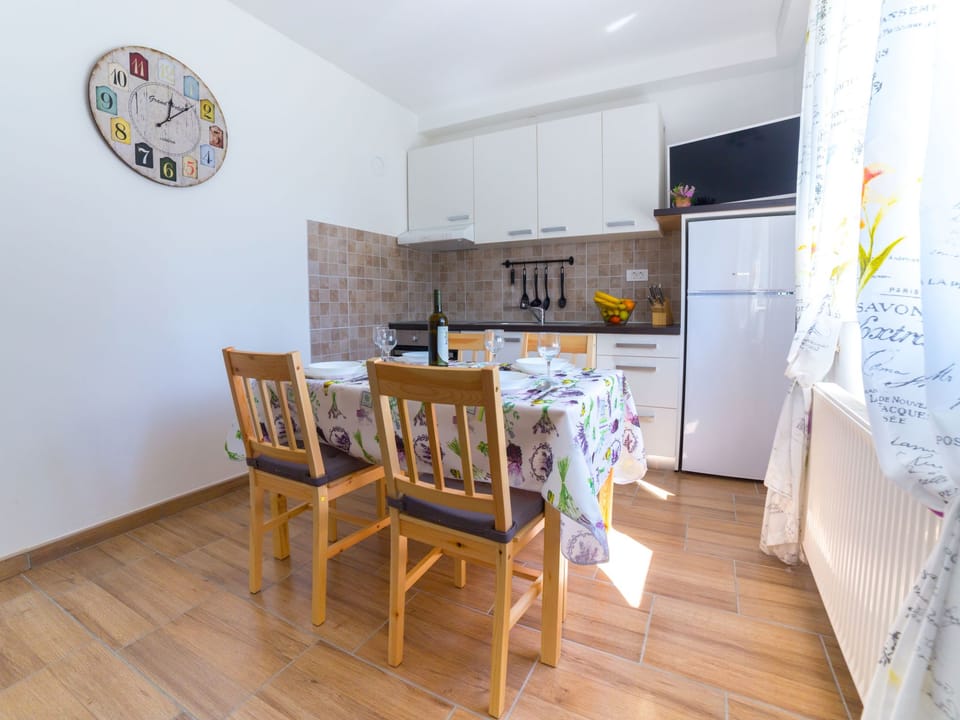 Apartment Raspolic no.1 Apartment in Primorje-Gorski Kotar County