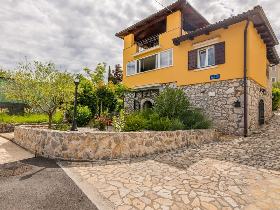 Appartement in Soline mit Großer Terrasse Apartment in Primorje-Gorski Kotar County