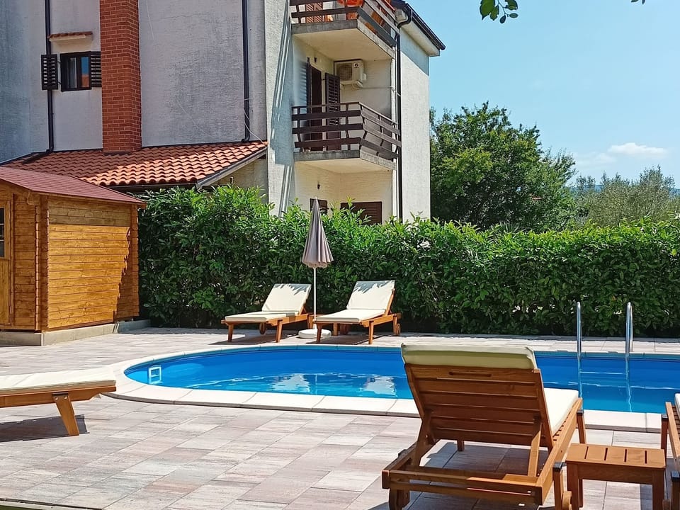 in Šilo mit Gemeinschaftspool Apartment in Primorje-Gorski Kotar County