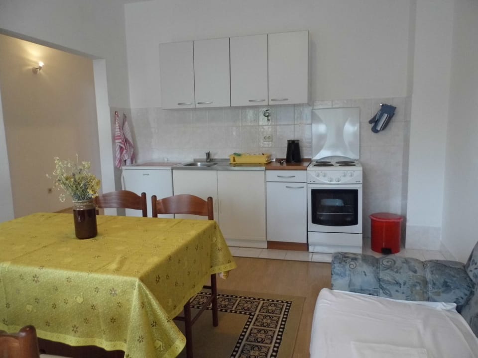 "Einfach, aber schön." Apartment in Primorje-Gorski Kotar County