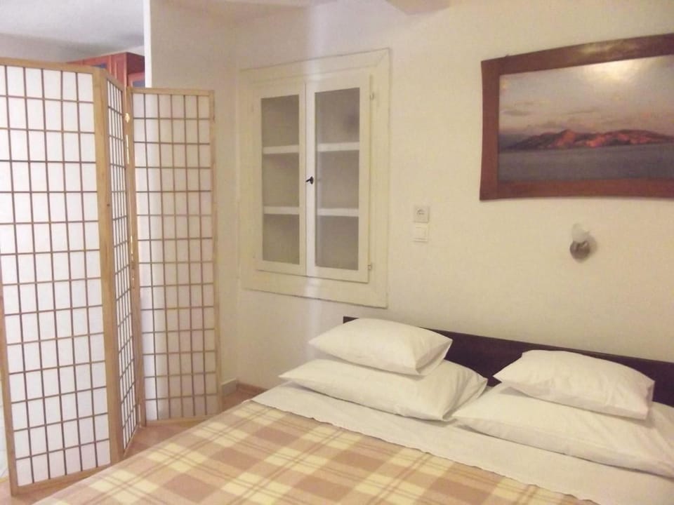 Studio in einem traditionellen Steinhaus, in Baska Apartment in Lika-Senj County