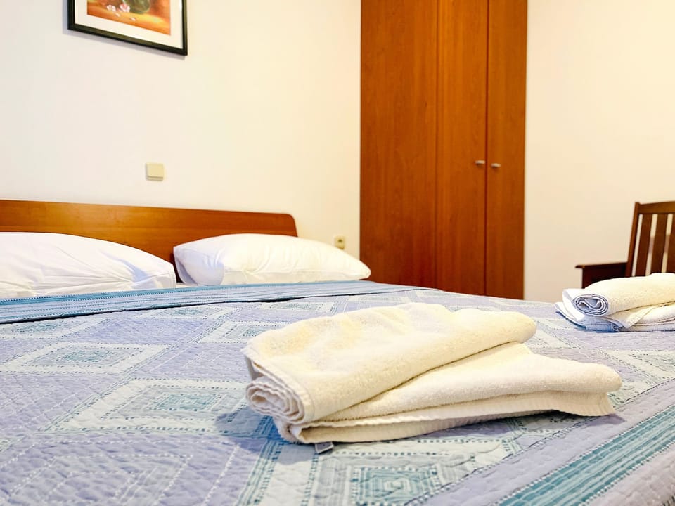 Wohnung in Baška mit Eigener Terrasse Apartment in Lika-Senj County