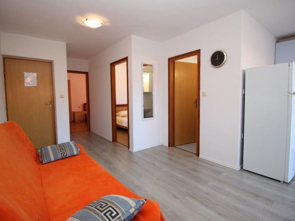 Wohnung in Baška mit Eigenem Balkon Apartment in Lika-Senj County