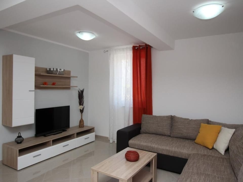Tolles Appartement in Baška mit Eigener Terrasse Apartment in Lika-Senj County