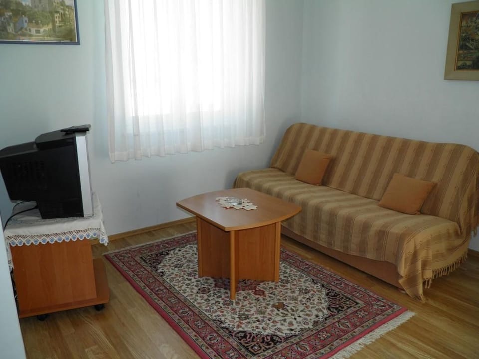in Baška mit Eigenem Balkon und Meerblick Apartment in Lika-Senj County