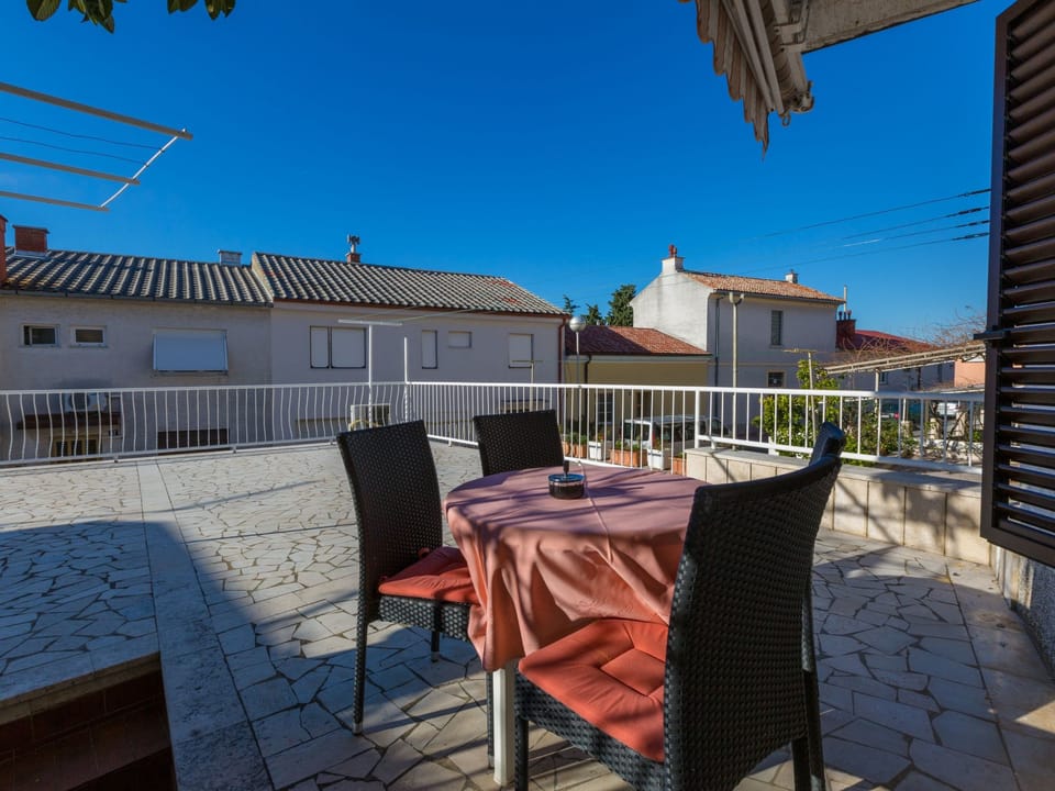 Schönes Appartement mit Terrasse Apartment in Crikvenica