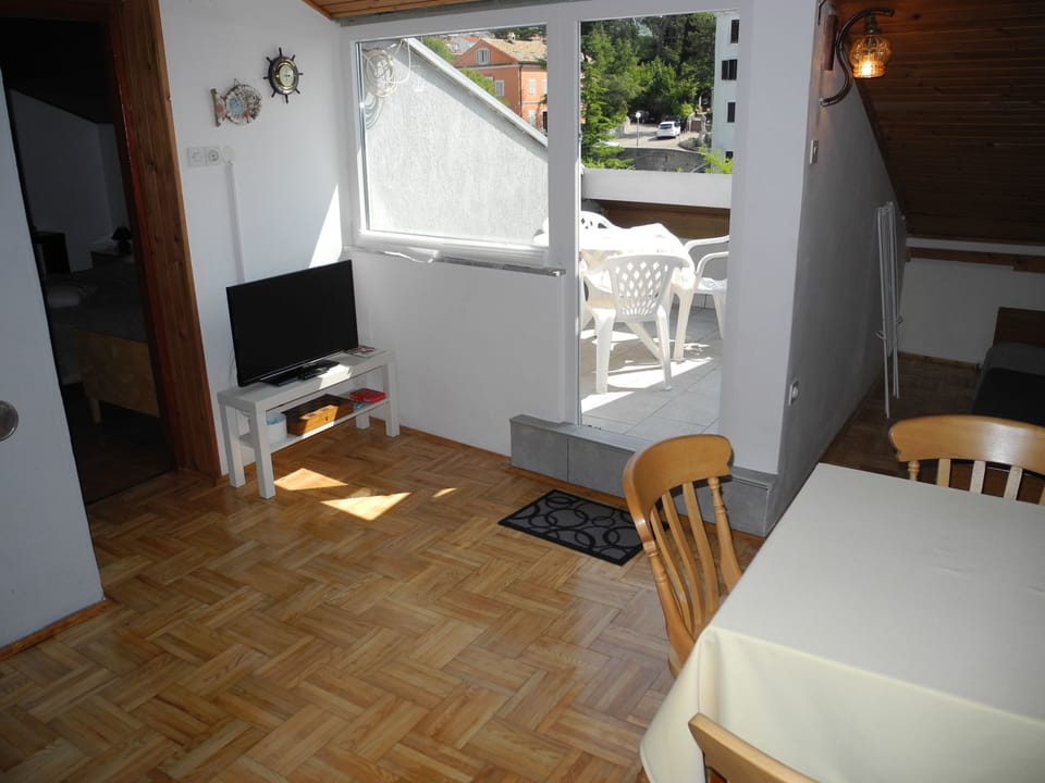 Wohnung in toller Lage, 50m vom Strand entfernt Apartment in Crikvenica