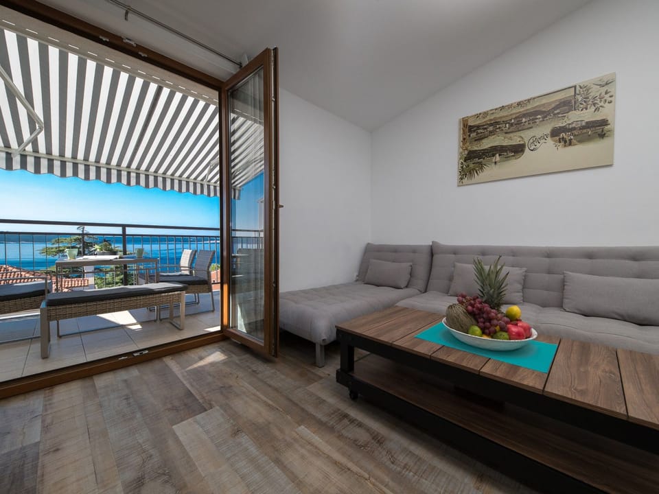 Wohnung für 4-5 Personen, 100m vom Strand entfernt Apartment in Crikvenica