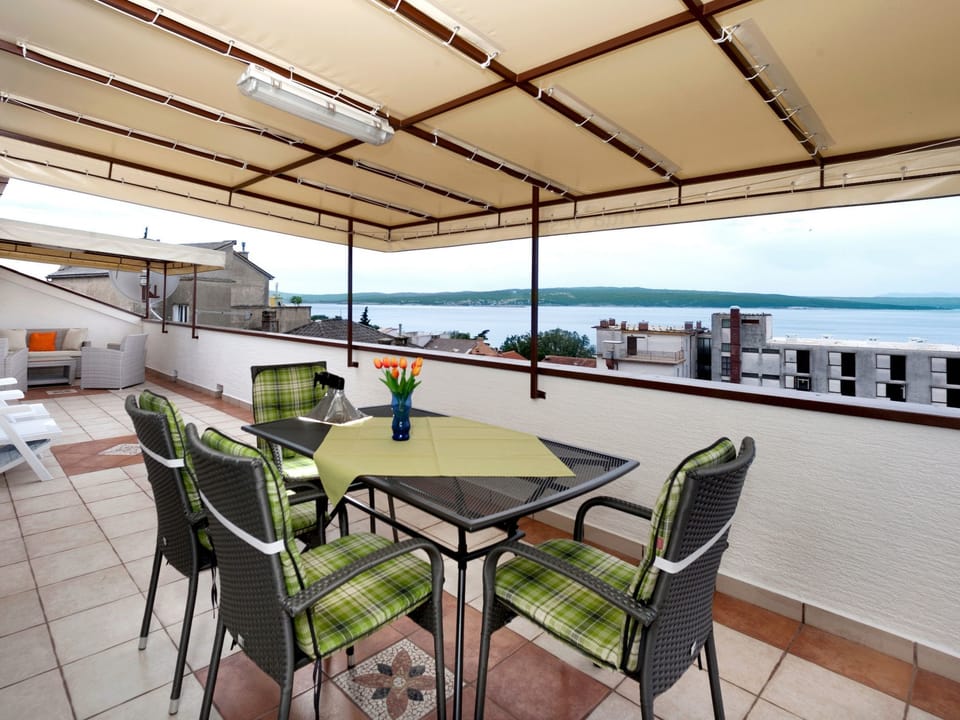 Familienferienwohnung mit Meerblick Apartment in Crikvenica