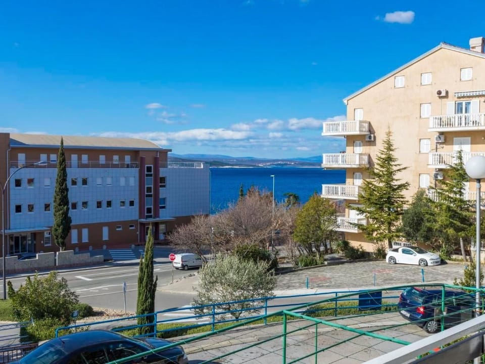 Appartement in Crikvenica mit Möbliertem Balkon Apartment in Crikvenica