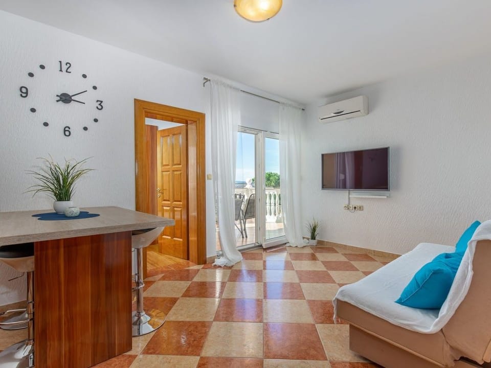 Wohnung mit Balkon und Meerblick Apartment in Primorje-Gorski Kotar County