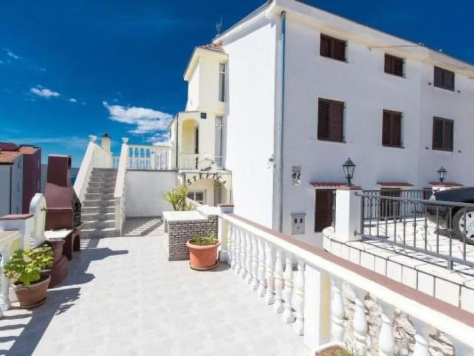 Appartement in Dramalj mit Möbliertem Balkon Apartment in Primorje-Gorski Kotar County