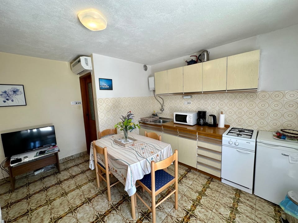 Apartment Mona 2 Apartment in Primorje-Gorski Kotar County