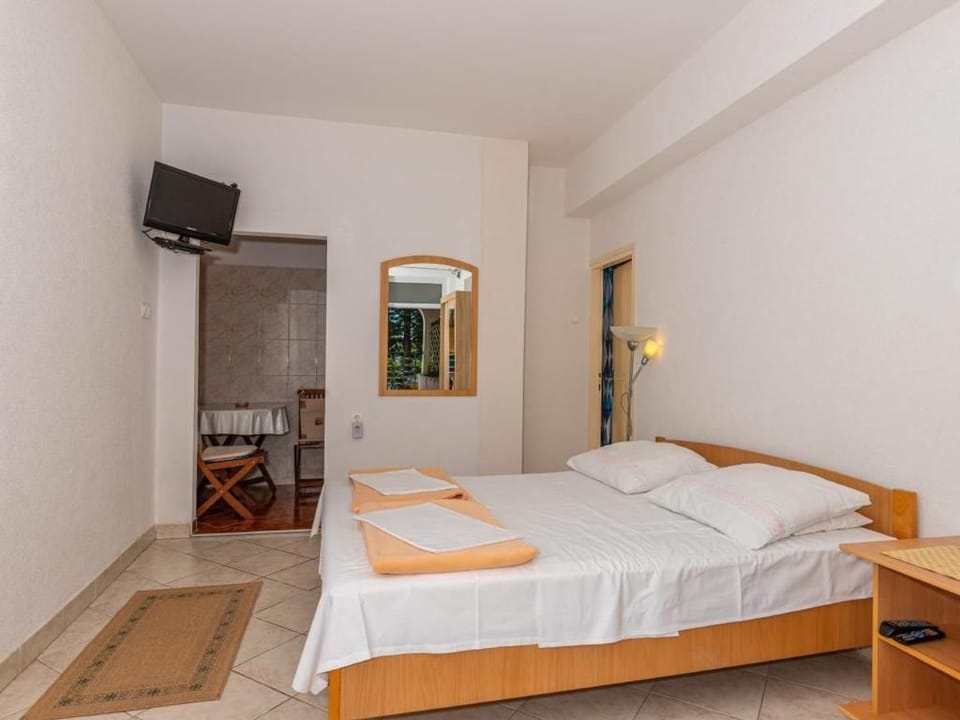 in Dramalj mit Kleiner Terrasse Apartment in Primorje-Gorski Kotar County