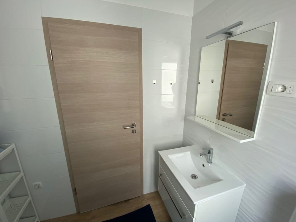 Geschmackvolle Ferienwohnung mit Grill und Balko Apartment in Primorje-Gorski Kotar County
