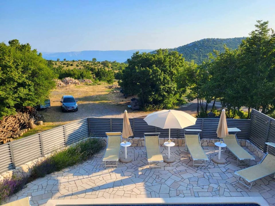 Villa "Haus mit pool" mit eigenem Pool Vacation rental in Primorje-Gorski Kotar County