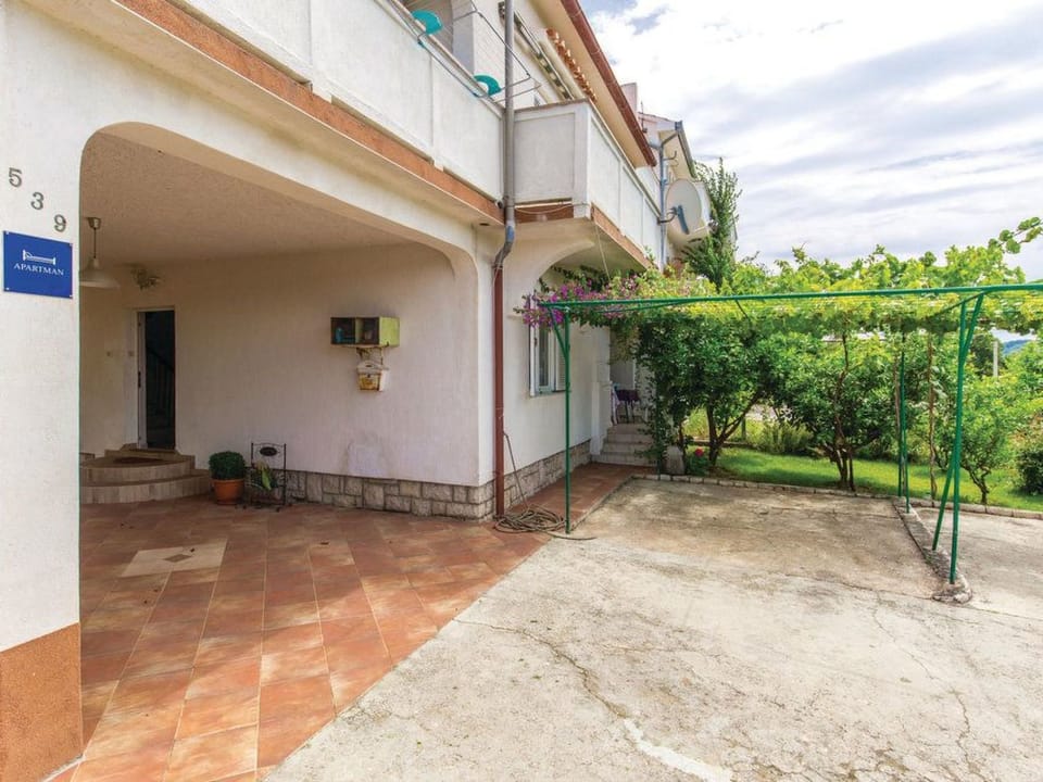 für 7 Personen ca. 120 m&sup2; in Supetarska Dra Apartment in Supetarska Draga